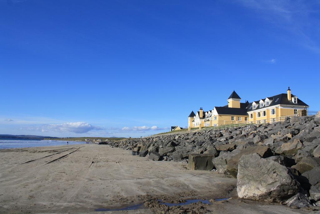Sandhouse 4*
